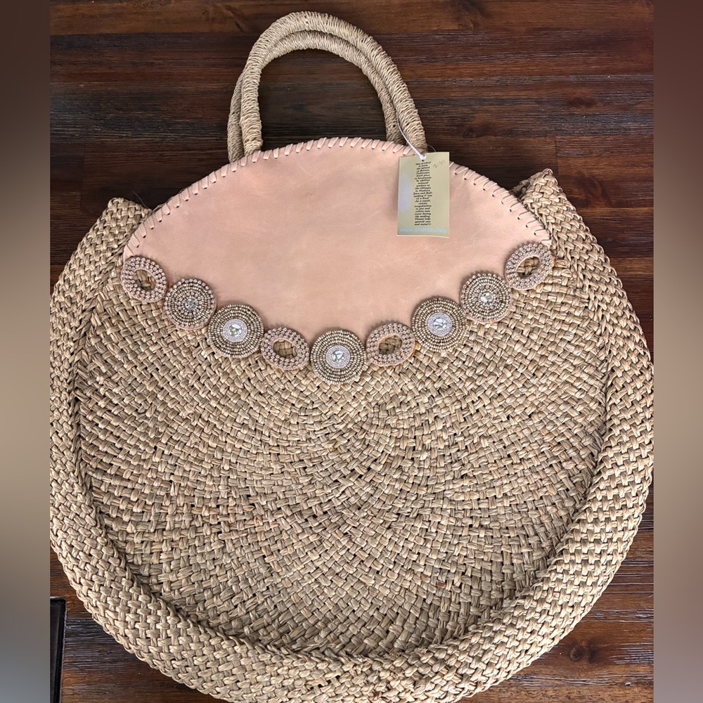 Elegant Tan Woven Handbag